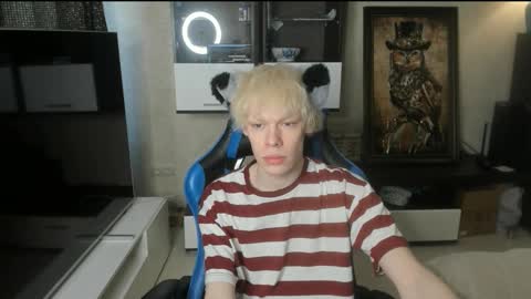 Snapshot of tuz94 chatting on March 3, 7:47 am Dan online show from March 3, 7:47 am