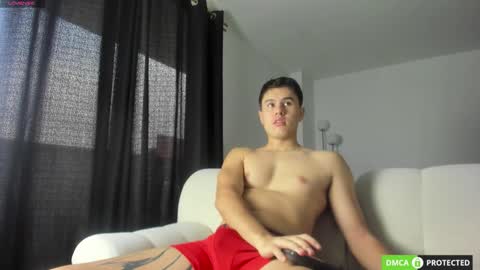 twintease online show from March 29, 12:16 pm