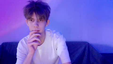 TwiShadow online show from February 19, 12:01 pm