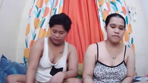 Lyn and lea online show from February 5, 2:40 am
