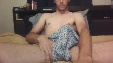 Snapshot of tylerrrr0429 chatting on July 7, 3:20 am tylerrrr0429 online show from July 7, 3:20 am