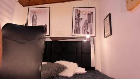       online show from October 18, 3:09 am