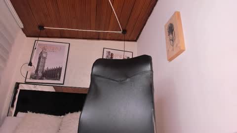       online show from February 4, 7:53 pm