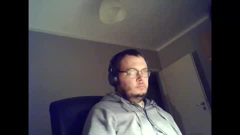 tyradi1991 online show from December 3, 7:00 pm