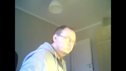 tyradi1991 online show from December 14, 1:05 pm