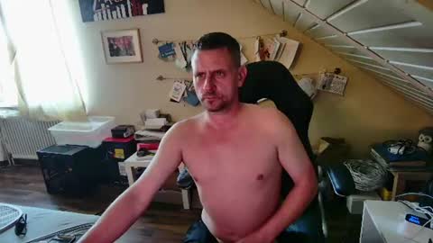 Snapshot of tyran28111984 chatting on July 9, 5:28 pm Sascha online show from July 9, 5:28 pm