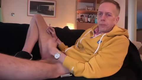 Snapshot of tyronev70 chatting on December 21, 12:45 pm Ty online show from December 21, 12:45 pm