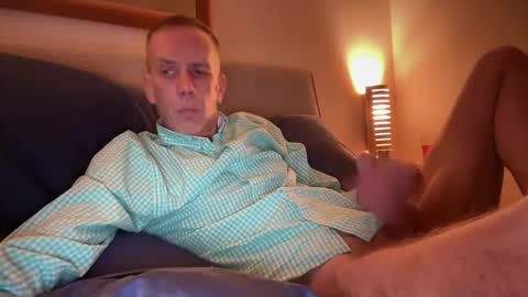 Snapshot of tyronev70 chatting on December 22, 2:58 pm Ty online show from December 22, 2:58 pm