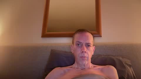 Snapshot of tyronev70 chatting on February 14, 9:28 am Ty online show from February 14, 9:28 am