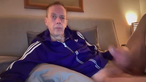 Snapshot of tyronev70 chatting on February 21, 9:21 am Ty online show from February 21, 9:21 am