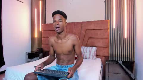 tyson_reed online show from June 22, 11:29 am