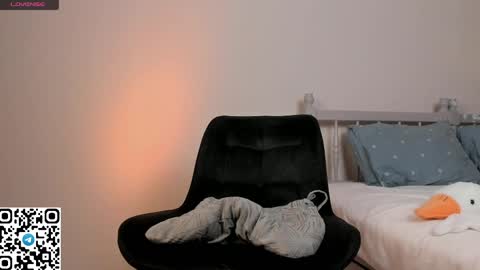 Christine 3 Next broadcast tomorrow at 2100 GMT 5 online show from April 9, 7:30 pm