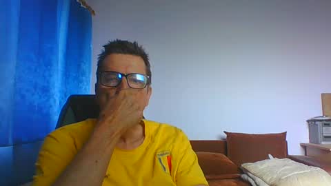 Snapshot of ulmeni4 chatting on August 1, 12:59 pm ulmeni4 online show from August 1, 12:59 pm