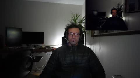 Snapshot of ultratoaster chatting on January 7, 6:38 am ultratoaster online show from January 7, 6:38 am