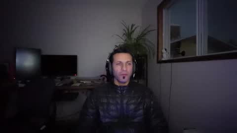 Snapshot of ultratoaster chatting on January 9, 6:49 am ultratoaster online show from January 9, 6:49 am