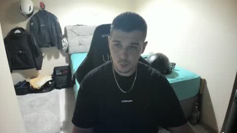 Snapshot of ulxer chatting on July 22, 8:00 pm hi im mike tyson - online show from July 22, 8:00 pm