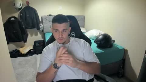 Snapshot of ulxer chatting on July 24, 7:45 pm hi im mike tyson - online show from July 24, 7:45 pm