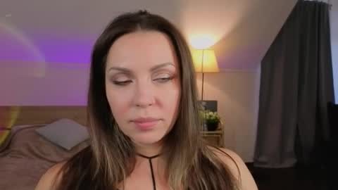 umpa_lummpa_ online show from February 17, 5:48 am