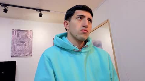 un_sluttyy online show from February 6, 11:24 am