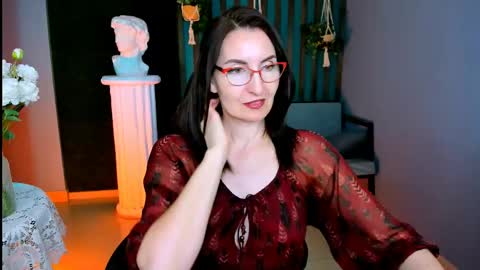 UnaTera online show from May 15, 6:31 am