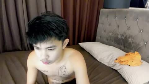 uncensoredcock1 online show from December 14, 5:29 pm