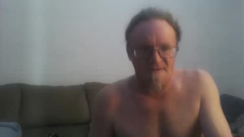 Snapshot of unclemuff chatting on December 2, 1:17 pm unclemuff online show from December 2, 1:17 pm