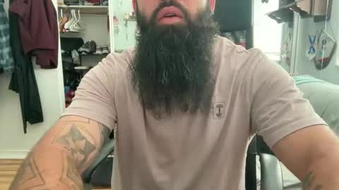 uncutbeard129840 online show from May 14, 11:00 pm