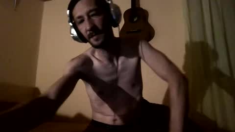 Snapshot of underguy19 chatting on October 8, 9:23 pm underguy19 online show from October 8, 9:23 pm