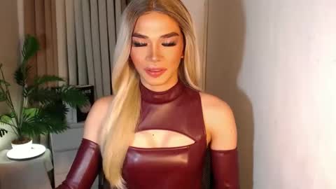 Miss Andrea online show from October 4, 4:38 pm