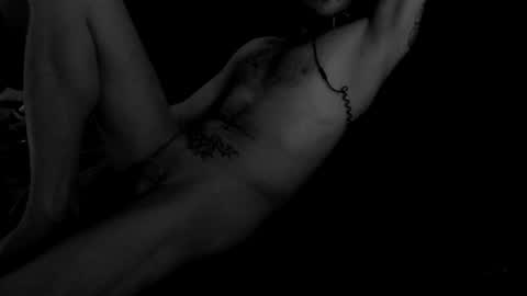 unlitimnaughty_ online show from June 20, 5:05 pm