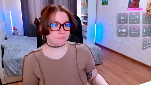 ur_geekgirl online show from June 26, 9:03 am