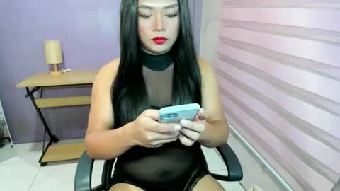 ur_hotcarla online show from March 25, 5:57 am