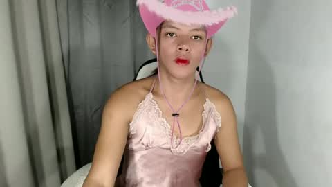 ur_lexie_fab online show from June 24, 3:38 am