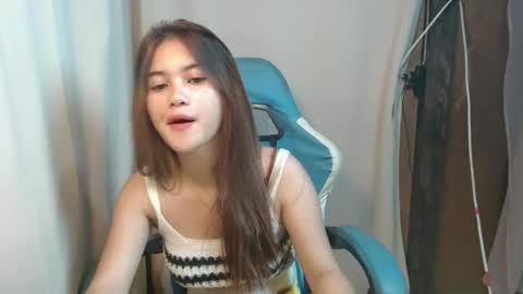 ur_prettyangel online show from February 15, 1:02 am