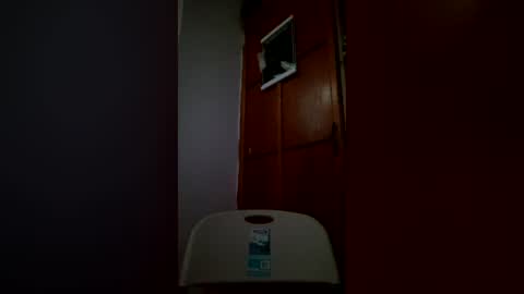 ur_prettylilzie online show from June 26, 3:16 pm