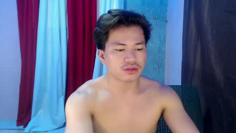 Snapshot of urasian_gil chatting on July 19, 12:47 am macky online show from July 19, 12:47 am