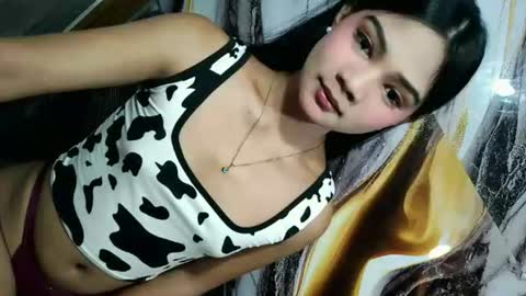urasian_latinaxxx online show from July 5, 11:01 pm