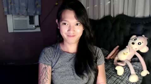 NEWRA  ALLISON online show from February 19, 6:26 pm