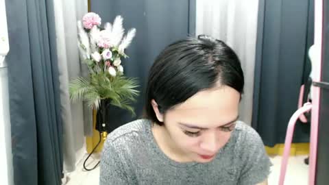 urasiancumgirl_ online show from June 26, 5:23 am