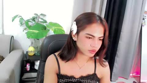 Snapshot of urbaby_anthony chatting on June 15, 6:43 pm urbaby_anthony online show from June 15, 6:43 pm