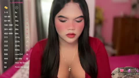 Snapshot of urbabysofia0305 chatting on June 4, 7:42 pm Sofia online show from June 4, 7:42 pm