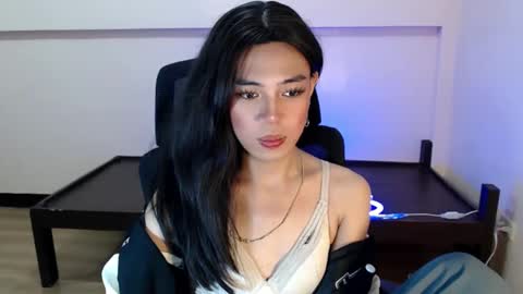 Snapshot of urbeautifulalexa chatting on April 28, 6:29 am Miss alexa online show from April 28, 6:29 am