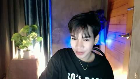 urboytoyheaven online show from May 6, 5:14 am