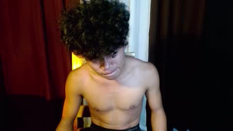 Snapshot of urboyvenz chatting on February 23, 11:07 am urboyvenz online show from February 23, 11:07 am