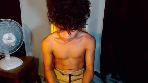 Snapshot of urboyvenz chatting on February 24, 8:51 pm urboyvenz online show from February 24, 8:51 pm