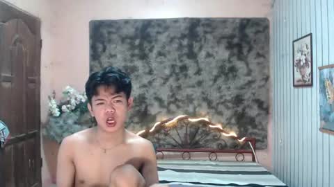 urdreamboy_doms online show from August 9, 8:19 am