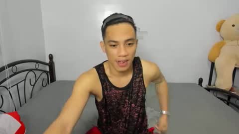 urfucker_vinz online show from February 2, 6:12 am