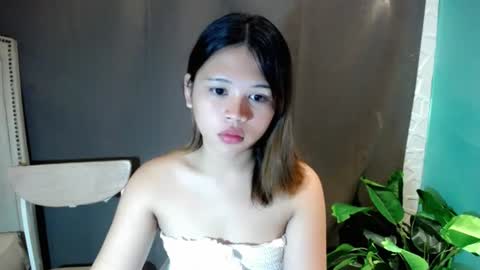 Snapshot of urgoddessawoman chatting on June 18, 2:12 am urgoddessawoman online show from June 18, 2:12 am