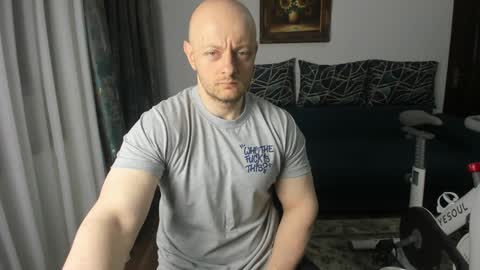 Snapshot of urgymcrush chatting on February 2, 7:35 pm UrGymCrush online show from February 2, 7:35 pm