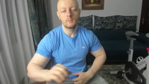 Snapshot of urgymcrush chatting on February 8, 10:51 pm UrGymCrush online show from February 8, 10:51 pm